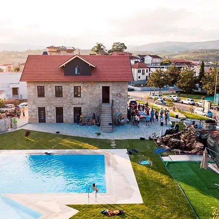 Сasa de vacaciones Casa Varzielas *